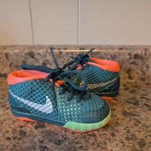 1HR SALE Nike Toddler Kyrie 1 Flytrap Sneakers